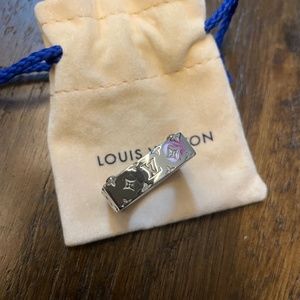 ✨100 authentic ✨Louis Vuitton ring